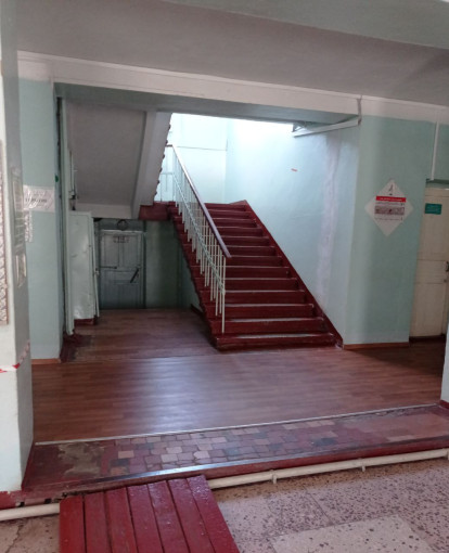 Пандус и боковые поручни Пандус и боковые поручни.